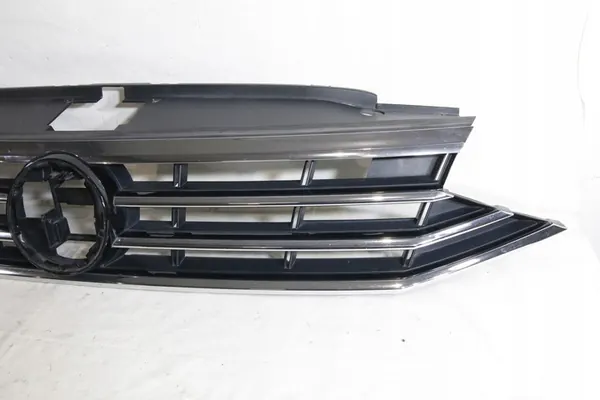 Upper Grill VW Passat B8 2019-2023 OEM 3g0853653n image 3
