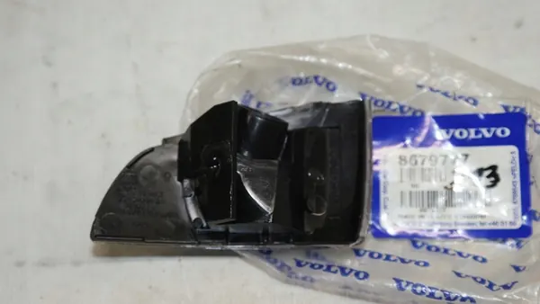Indicador de espelho Volvo OE 8679777 image 7