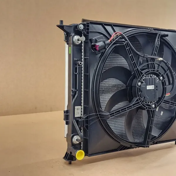 Conjunto de ventilador de refrigeración Hyundai Santa Fe IV TM 2018- image 3