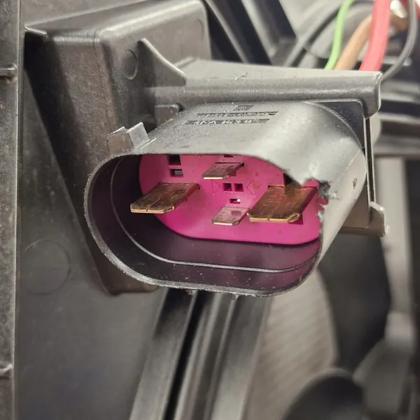 Conjunto de ventilador de refrigeración Hyundai Santa Fe IV TM 2018- image 4