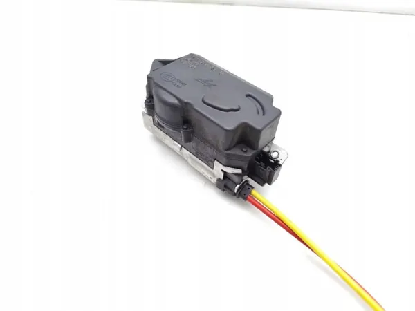 Cerradura maletero Mercedes-Benz OEM A2117400535 Usado image 10