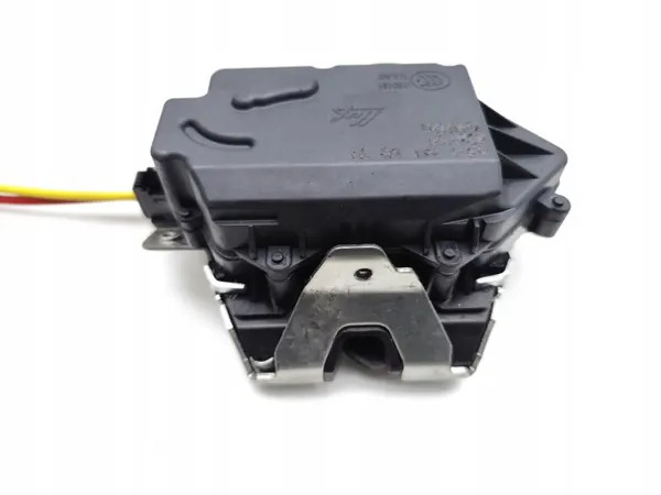 Cerradura maletero Mercedes-Benz OEM A2117400535 Usado image 5