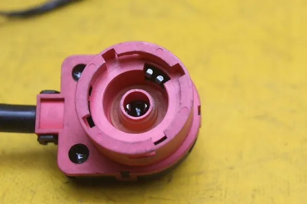 Xenon-lampa ballast höger fram Audi A8 D2 image 4