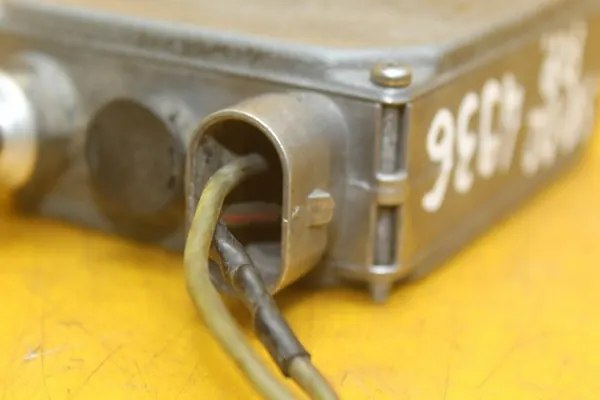 Xenon-lampa ballast höger fram Audi A8 D2 image 8