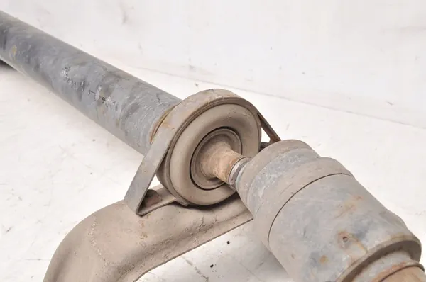 VOLVO XC70 II 2.4 D5 Drivaxel 31256000 image 5