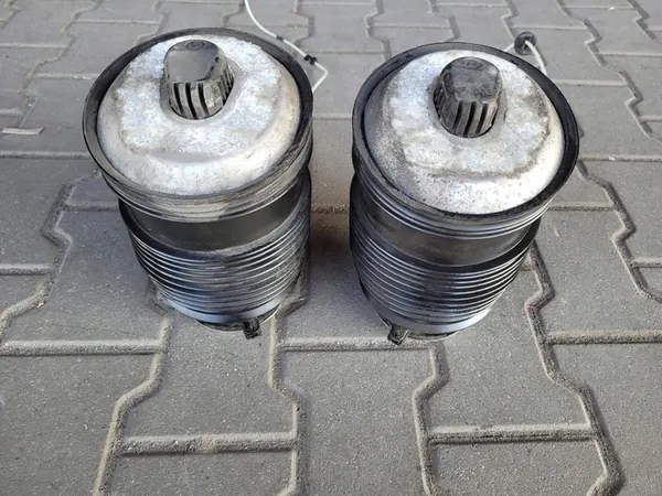 Mola de ar traseira esquerda A2053200225 Mercedes E 220 D W213 image 1