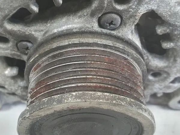 Vaihtovirtageneraattori Peugeot 2008 1.5 Blue HDI OE 9824742880 image 4