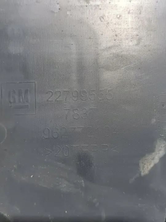 Support radiateur OEM 22799555 GMC Sierra image 3