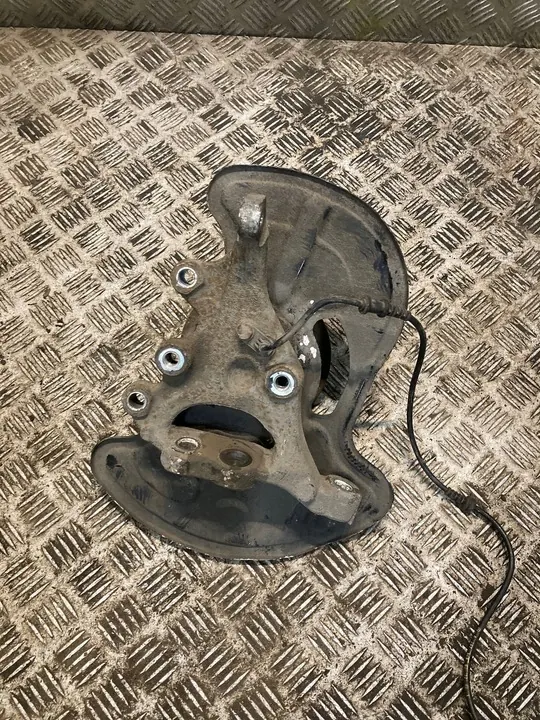 Mercedes-Benz C W204 Mozzo ruota anteriore sinistro image 4