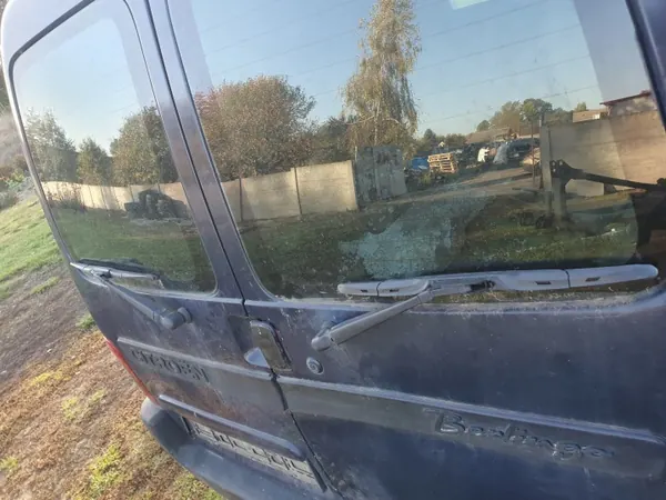 Réservoir de direction assistée OEM Citroen Berlingo I image 4