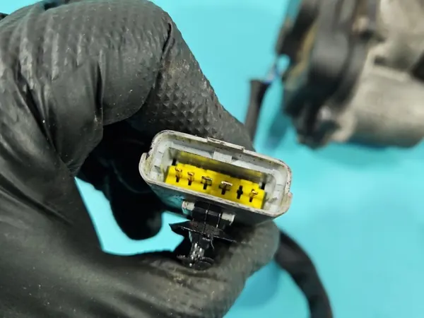 Válvula EGR OEM IMPRK1558545 para Land Rover Sport L320 image 4