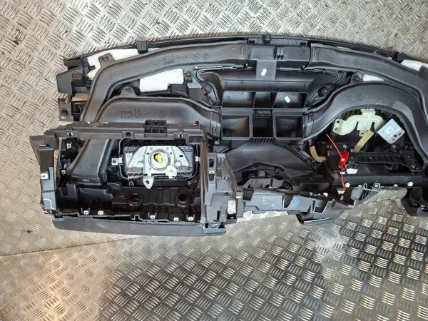 Almofada console passageiro OEM S263129065 Renault Clio V image 9