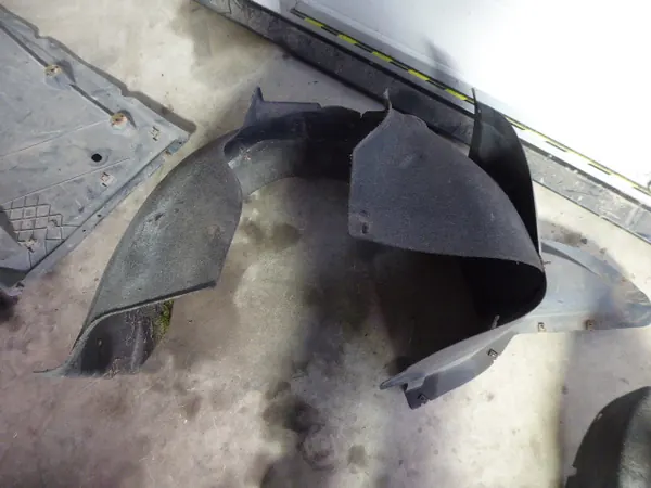 SKODA OCTAVIA II 1Z 04-08 Front Left Wheel Arch OEM image 4