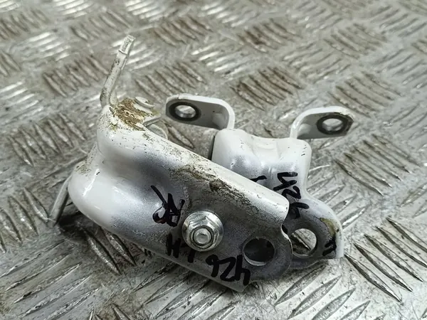 2025 Subaru Forester SK Hintere Türscharniere OEM FOB54633 image 3