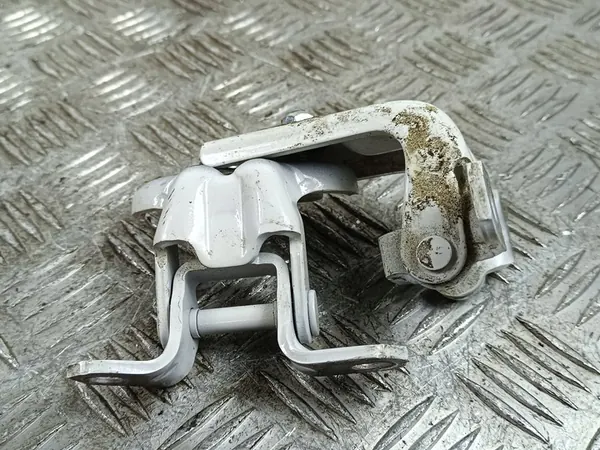 2025 Subaru Forester SK Hintere Türscharniere OEM FOB54633 image 4