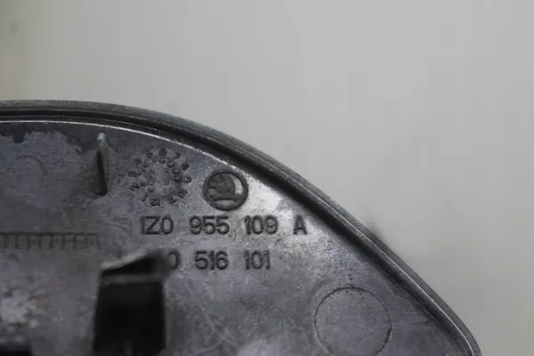 Tappo lavavetri anteriore sinistro 1Z0955109A Skoda Octavia image 3