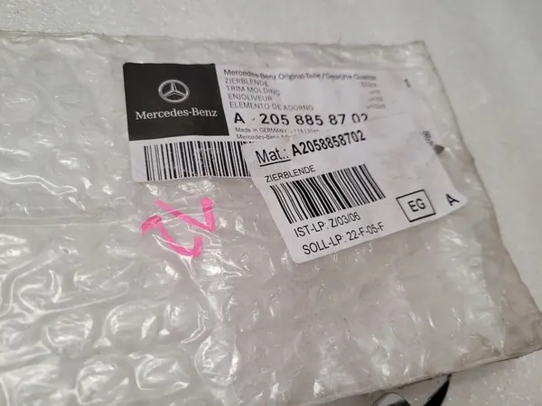 MERCEDES W205 A205 AMG Rivestimento Paraurti Sinistro A2058858702 image 3