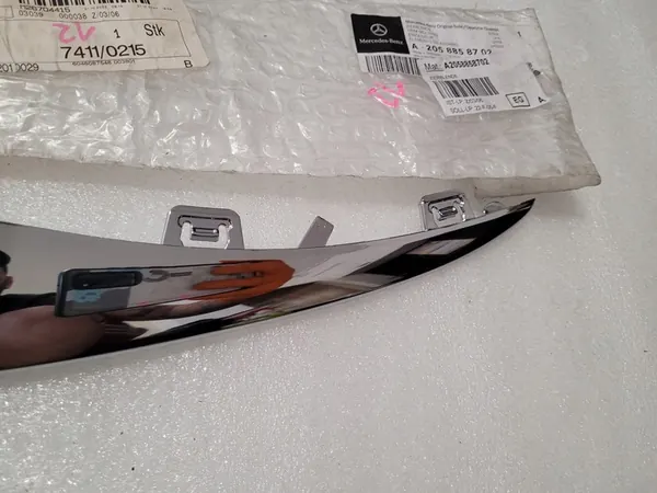 MERCEDES W205 A205 AMG Rivestimento Paraurti Sinistro A2058858702 image 4