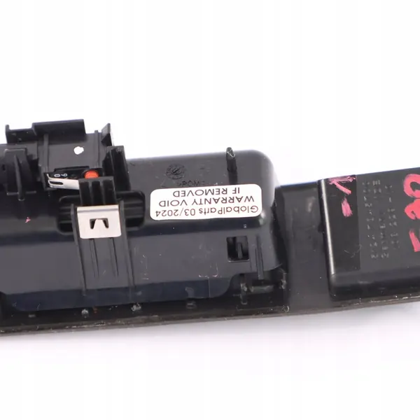 BMW F22 F30 LCI X3 F25 Takaluukun Kahva Nappi 7345700 image 4