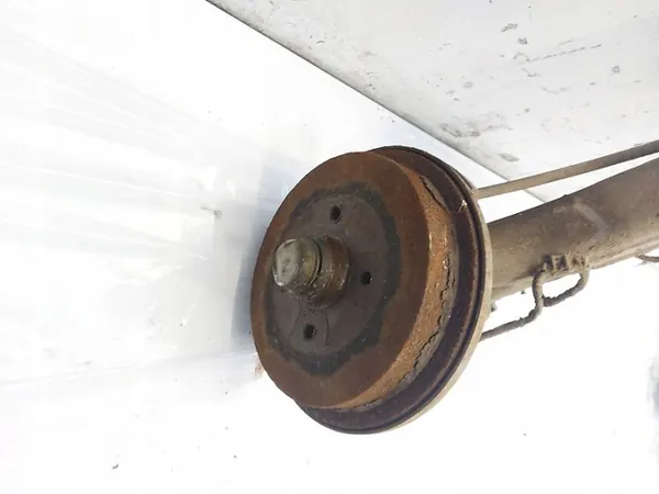 Viga do eixo traseiro OEM 1H0500051M VW Golf III image 4