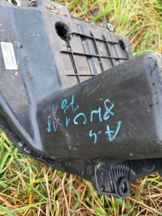 Réservoir de pompe AdBlue Audi A4 B9 15-19 8W0131878AT image 2