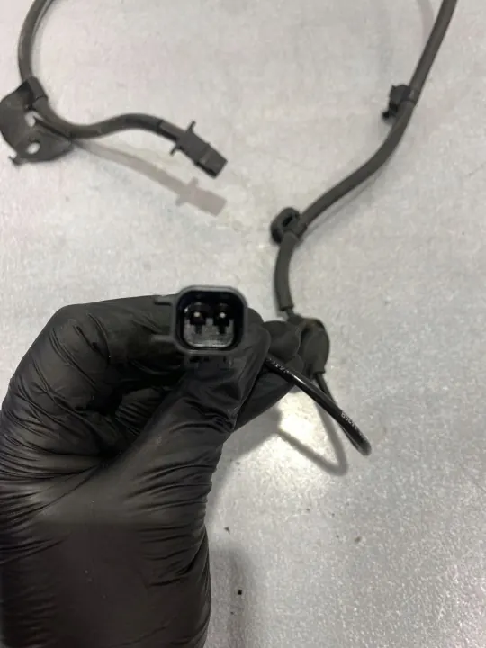 Sensor ABS Mitsubishi Traseiro OEM FBZ18472 Usado image 5