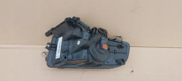 FARO ESQUERDO AUDI A3 8V0 13-17 8V0941699C image 7