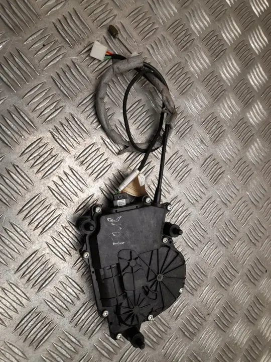 Placa de fecho com motor BMW 3 2021 OEM 7430626 image 2