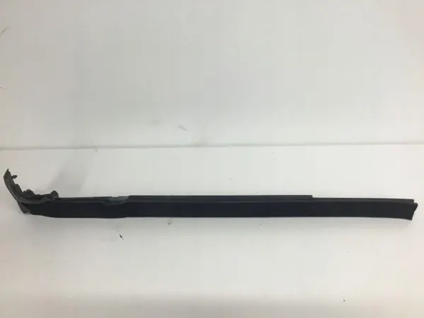 Audi A4 B6 bakrutslist vänster OEM FXK504 image 3