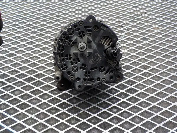 AUDI A6 C6 Vaihtovirtageneraattori 03G903016L image 4