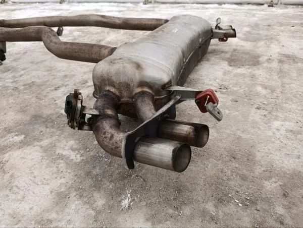 BMW OE Äänenvaimennin OEM 8649959 7-sarja 2016 image 4