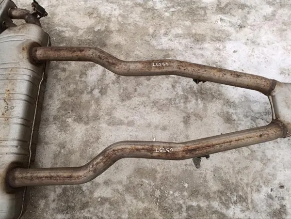 BMW OE Äänenvaimennin OEM 8649959 7-sarja 2016 image 9