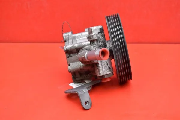 Servostyrningspump Peugeot 407 1.6 HDI 9658419280 image 4