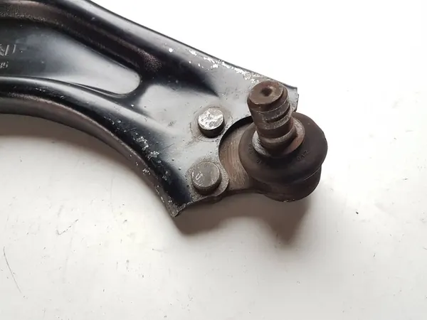 Braccio di controllo anteriore inferiore destro Citroen C3 2023 OEM image 4