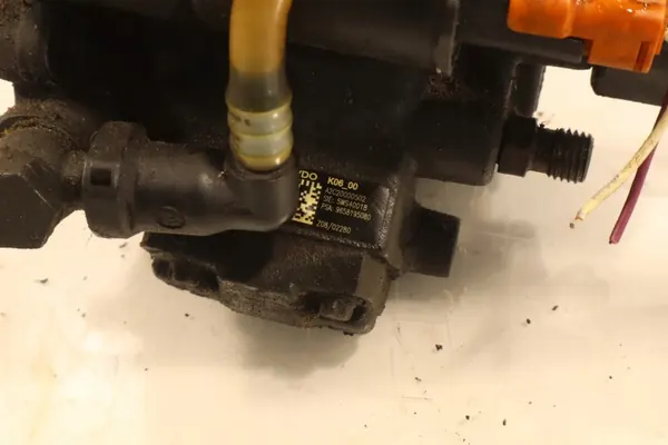 Bomba de inyección OEM 9658195080 para Peugeot 307 image 7