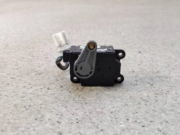 Moteur de chauffage OEM T1013878J45 pour Subaru Forester III image 4