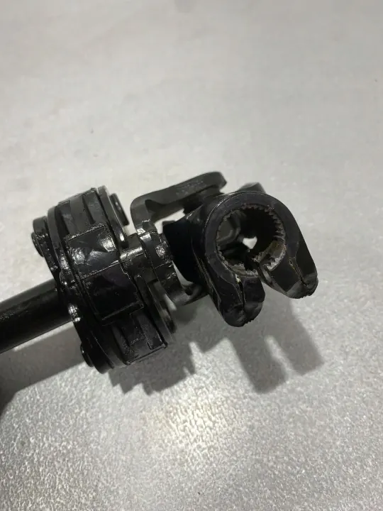 Lenksäulenkreuz OEM FBZ18350 für Subaru image 3