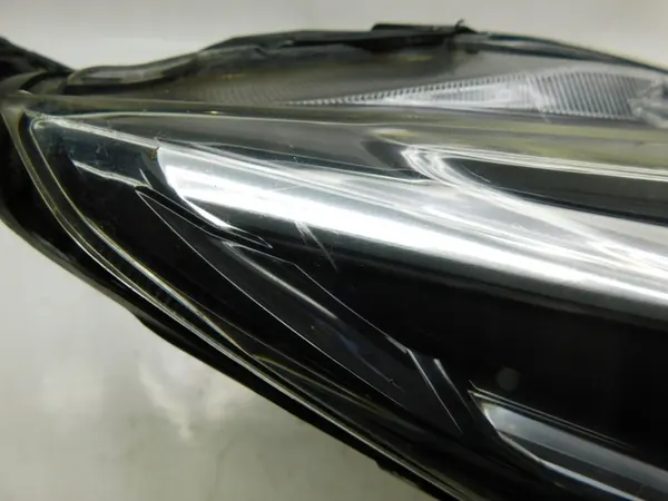 Oikea Etuvalo - Nissan Micra V K14 17- 26010-5FA0A image 6