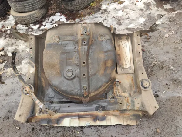 SUSWMK72 OEM Suzuki Swift MK7 Plancher Arrière Quart image 4