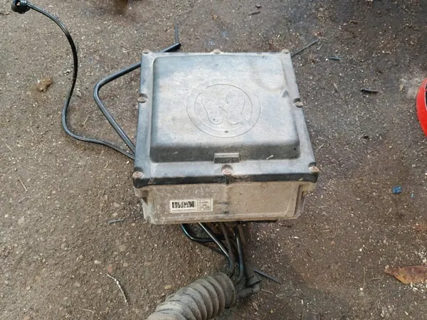 Bomba AdBlue Iveco OEM 00842468920 - Usado image 7