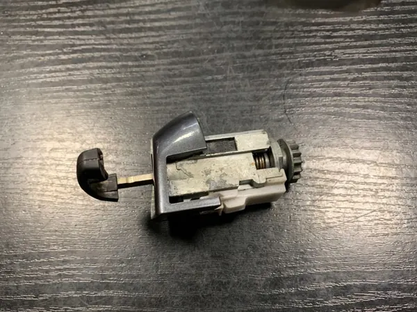 BMW Lukon sisäosa OEM GSD40099 3 GT F34:lle image 2