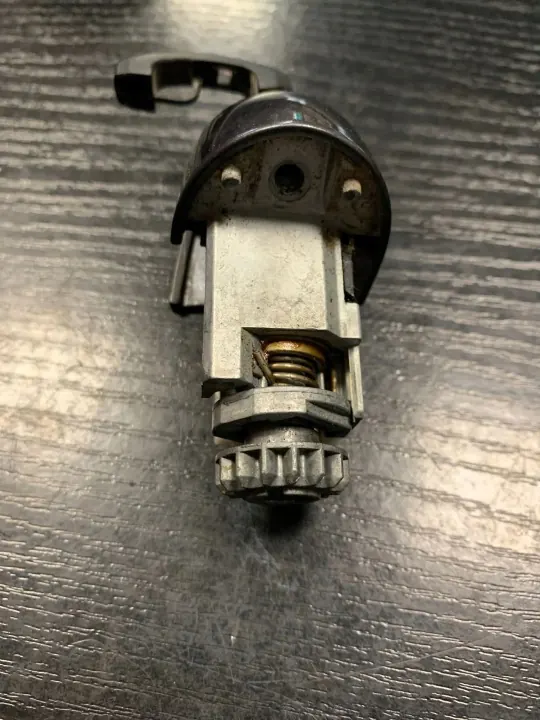 BMW Lukon sisäosa OEM GSD40099 3 GT F34:lle image 3