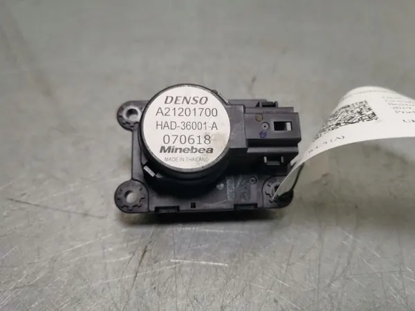 Opel Grandland X ventilationsfläkt OEM FBZ16300 image 2