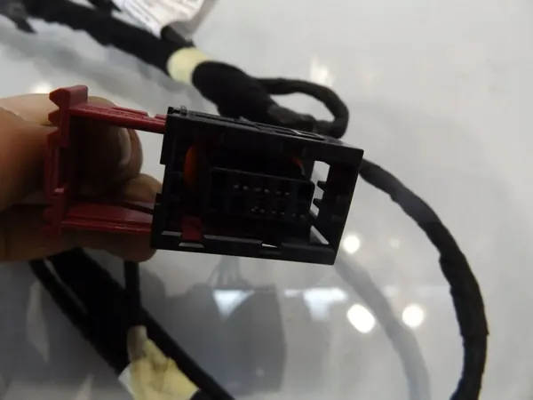 Ducato III Vänster Bakdörr Kabelguide 1388900080 image 4