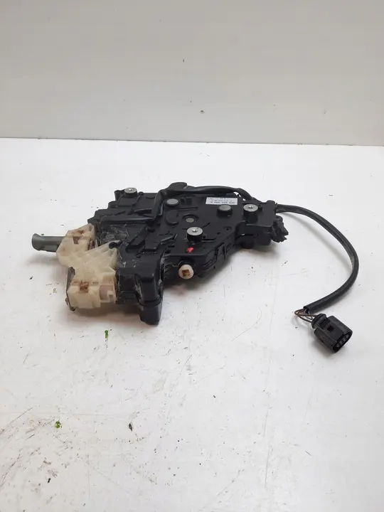 Türschloss links Volkswagen Caddy 2007 image 8