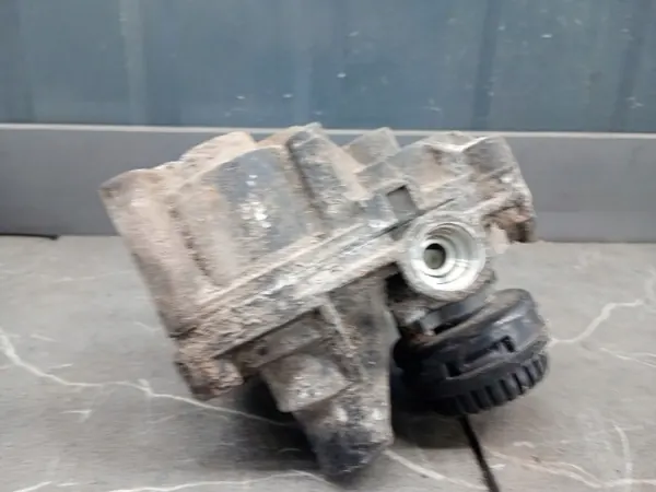 Suhteellinen venttiili OEM 4802020040 Mercedes Axorille image 3