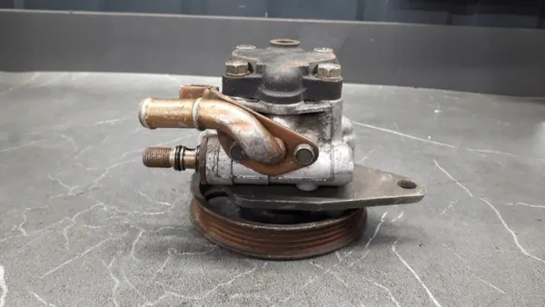 Stuurbekrachtigingspomp Mazda 2 DY gebruikt OEM image 5