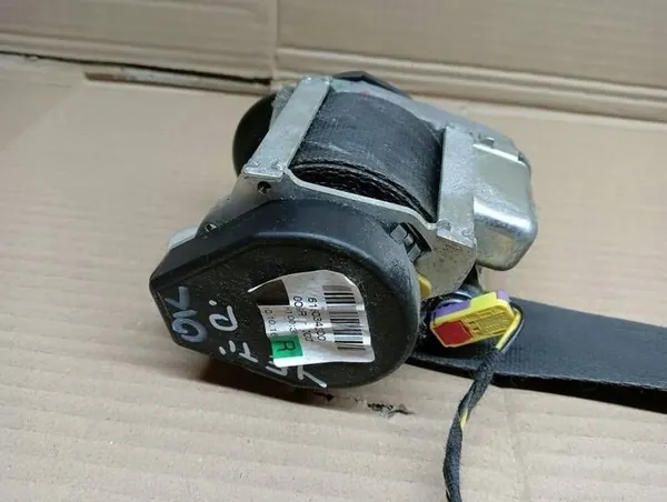 Seat belt tensioner Yeti Skoda OE 5L0857702A image 3