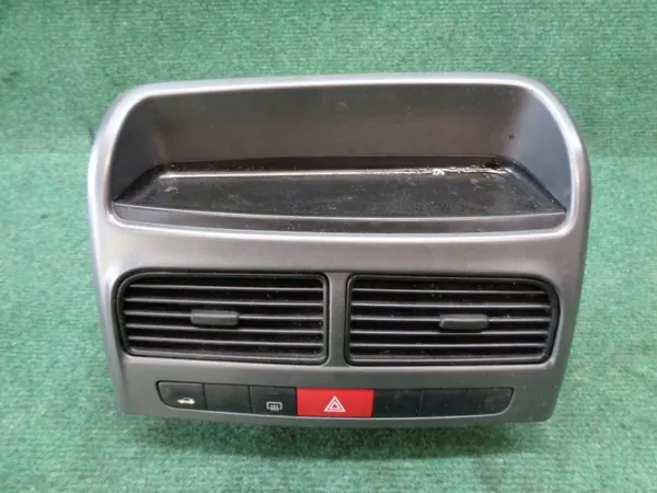Grille de commutation d'urgence Fiat Linea OEM 735403135 image 2