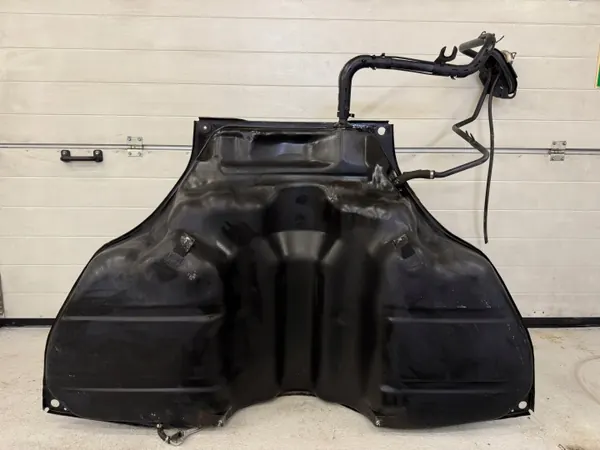 Polttoainesäiliö OEM S221 W221 Mercedes S-luokka Bensiini image 4